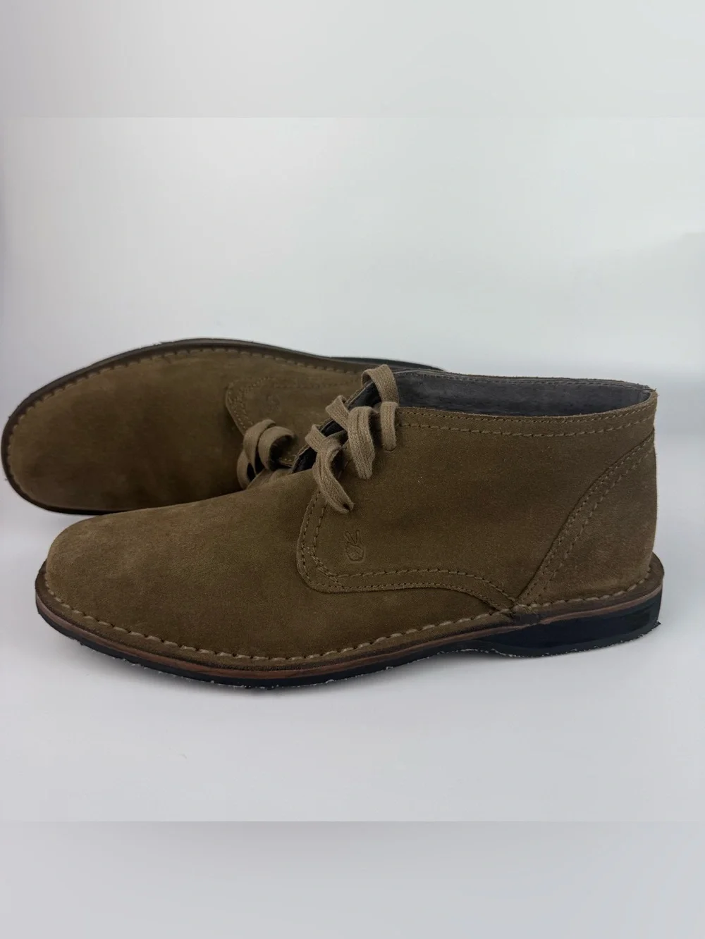 John Varvatos Chukka Ankle Boots Mens Olive/Tan Suede Lace Up Ankle Size 9M